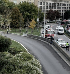 Policajná snímka z miesta tragickej nehody v centre Bratislavy.