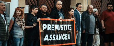 Protest, Assangea, Britská ambasáda