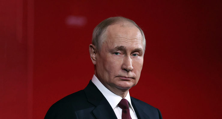 Putin údajne "poťahal za nitky