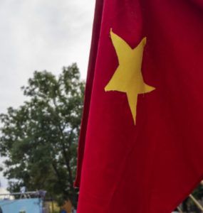 Na ilustračnej snímke vietnamská vlajka.