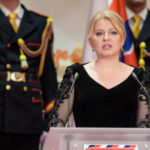 Prezidentka SR Zuzana Čaputová udelila v nedeľu 1. januára 2023 pri príležitosti 30. výročia vzniku Slovenskej republiky štátne vyznamenania 28 osobnostiam, šiestim z nich in memoriam.