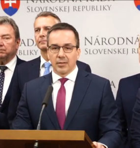 Hlas-SD bude rokovať so stranou Smer-SD, ak ju osloví