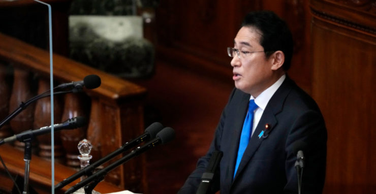 Japonský parlament v januári privítal premiéra Fumio Kišida. Tento týždeň zasa odobral mandát permanentne chýbajúcemu poslancovi.