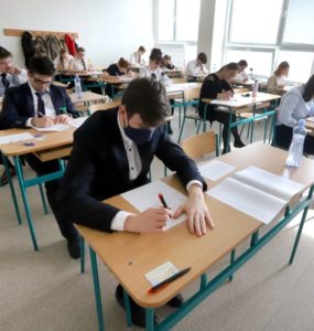 Písomnú maturitu z matematiky absolvuje vyše 5100 študentov
