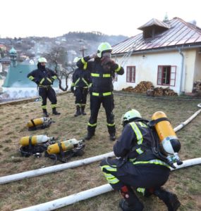Dva dni po ničivom požiari