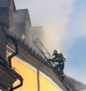 Českí experti ponúkajú pomoc po požiari v Banskej Štiavnici