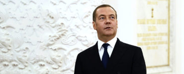 Dmitrij Medvedev hovorí o blízkosti jadrového konfliktu.