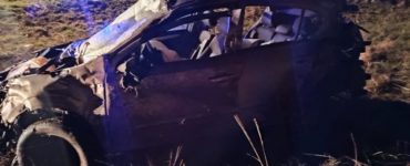 Auto, ktoré šoférovala mladá žena z Maďarska sa po zrážke s kamiónom zmenilo na kopu šrotu.
