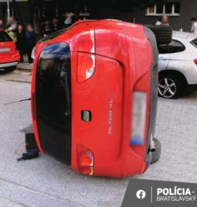 V Bratislave búral opitý šofér. Viezol svoju 9-ročnú dcéru