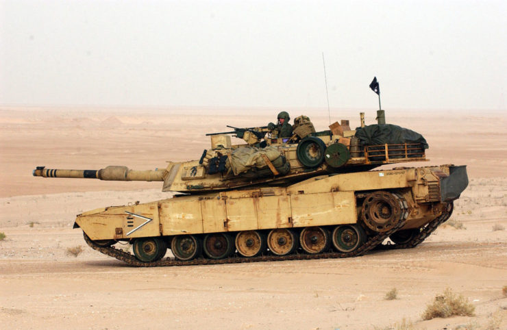 Tank M1 Abrams je hlavný bojový tank USA.