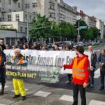 Klimatickí aktivisti zablokovali vo Viedni dopravu