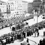 8. mája, v Deň víťazstva nad fašizmom a ukončenia 2. svetovej vojny v Európe, si pripomíname udalosti spred 53 rokov. Ilustračná snímka víťazného pochodu domov sa vracajúcej Červenej armády cez Bratislavu. Foto archív TASR