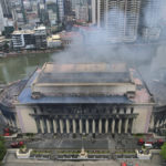 Obrovský požiar poškodil historickú budovu hlavnej pošty vo filipínskom hlavnom meste Manila.