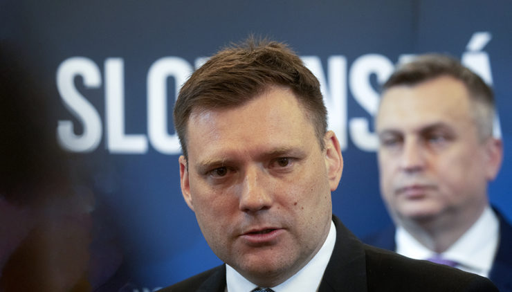 T. Taraba ešte neskončil s odvolaným štátnym tajomníkom MŽP, Michalom Kičom.