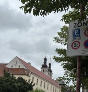 Vodiči, pozor!
