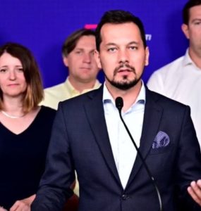 Demokrati nepodporia mimoriadnu schôdzu