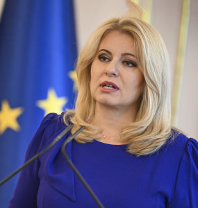 Fico zatiaľ prezidentke mená ministrov nedoručil