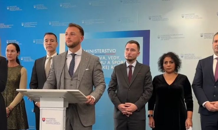 Ministri Matúš Šutaj Eštok a Tomáš Drucker o bezpečnosti na školách