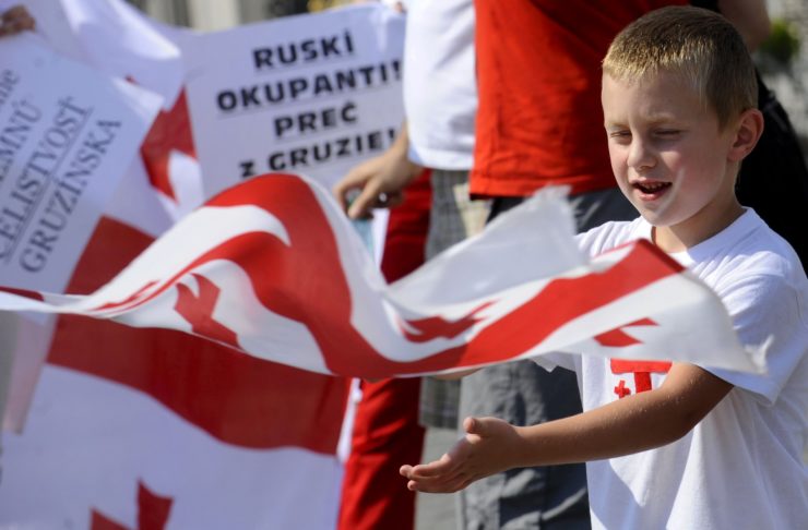 Slovensko-gruzínsky spolok zorganizoval protestné zhromaždenie pred Prezidentským palácom. FOTO TASR - Martin Baumann