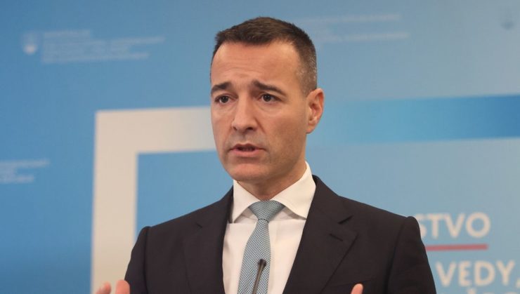 minister školstva, výskumu, vývoja a mládeže Tomáš Drucker (Hlas-SD)