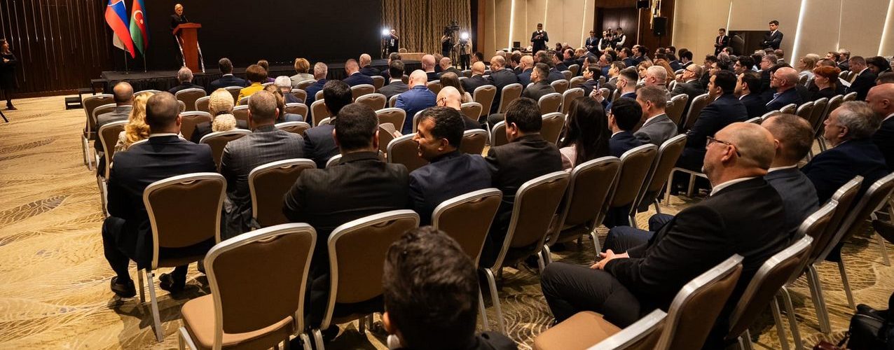 delegácia premiéra Roberta Fica (Smer-SD) na oficiálnej pracovnej ceste v tejto kaukazskej krajine
