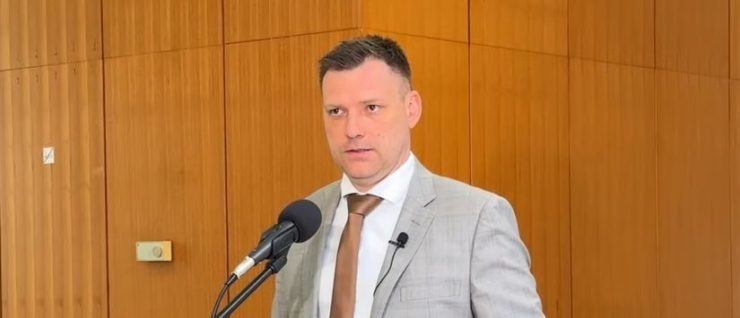 Podpredseda vlády a minister životného prostredia SR Tomáš Taraba • SNS