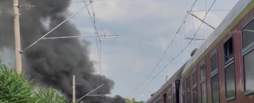 Pri nehode vlaku s autobusom pri Nových Zámkoch zomreli najmenej štyri osoby