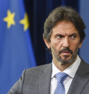 vicepremiér a minister obrany SR Robert Kaliňák (Smer-SD)