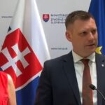 Podpredseda vlády a minister životného prostredia Tomáš Taraba s podpredsedníčkou vlády a ministerkou hospodárstva Denisou Sakovou