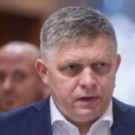 Premiér Robert Fico (Smer-SD)