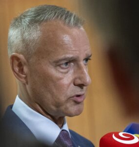 minister investícií, regionálneho rozvoja a informatizácie Richard Raši (Hlas-SD)