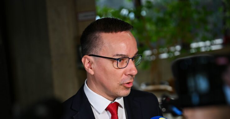 minister práce sociálnych vecí a rodiny SR Erik Tomáš (Hlas-SD)