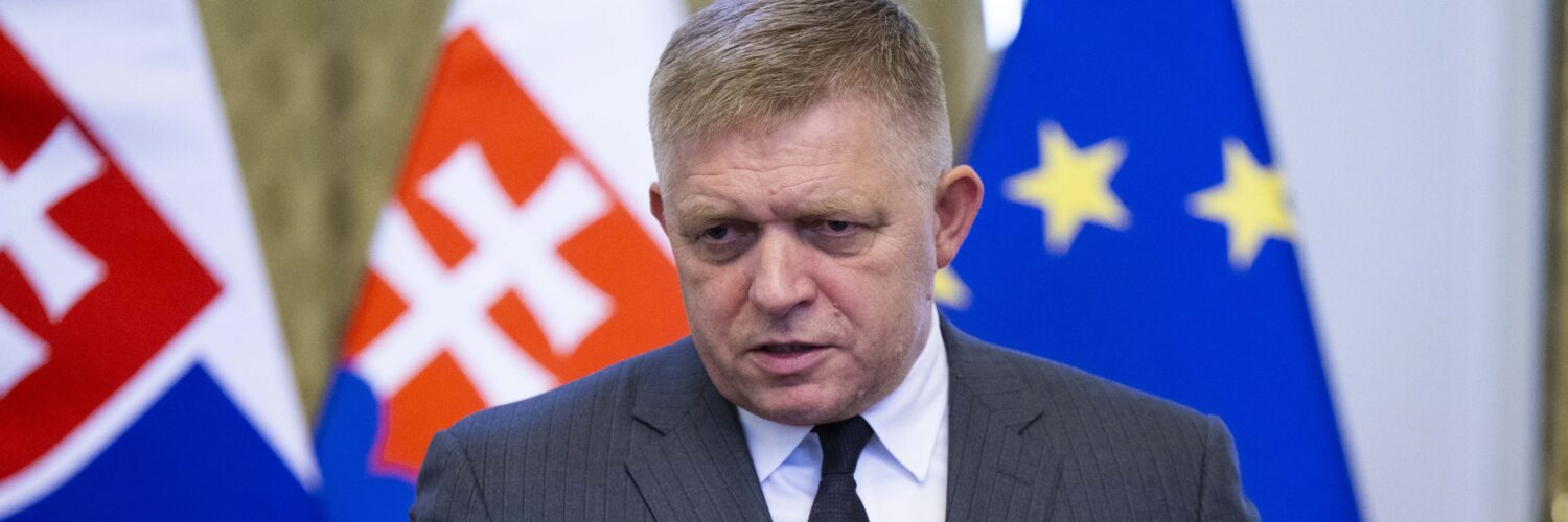 Predseda vlády SR Robert Fico (Smer-SD)