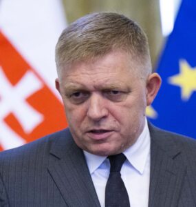 Predseda vlády SR Robert Fico (Smer-SD)