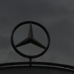 logo automobilovky Mercedes-Benz v Stuttgarte