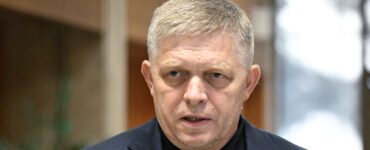 predseda vlády SR Robert Fico (SMER-SD)