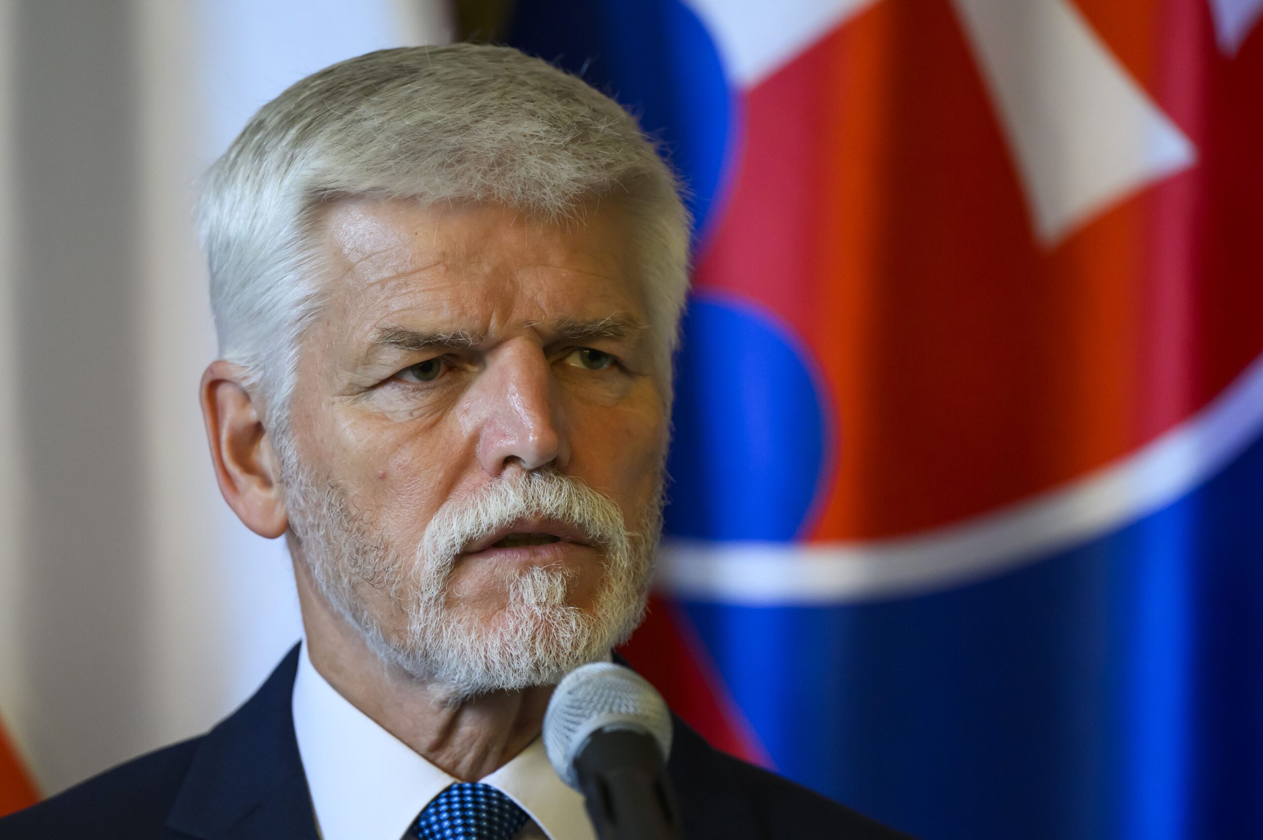 Nechcen&yacute; Pavel uspel na &Uacute;stavnom s&uacute;de. Babi&scaron; ho bude musieť zobrať na summit NATO | Zahraničn&aacute; politika