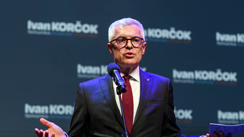 Mažg&uacute;t: O skromnosti k&aacute;že človek v namieru u&scaron;itom obleku so zlat&yacute;mi manžetov&yacute;mi gomb&iacute;kmi | Dom&aacute;ca politika