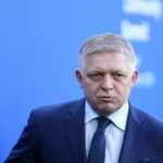 premiér Robert Fico počas príchodu na 5. summit Európskeho politického spoločenstva (EPC)