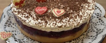 Sladká valentínska torta určite poteší, foto eReport Trnava