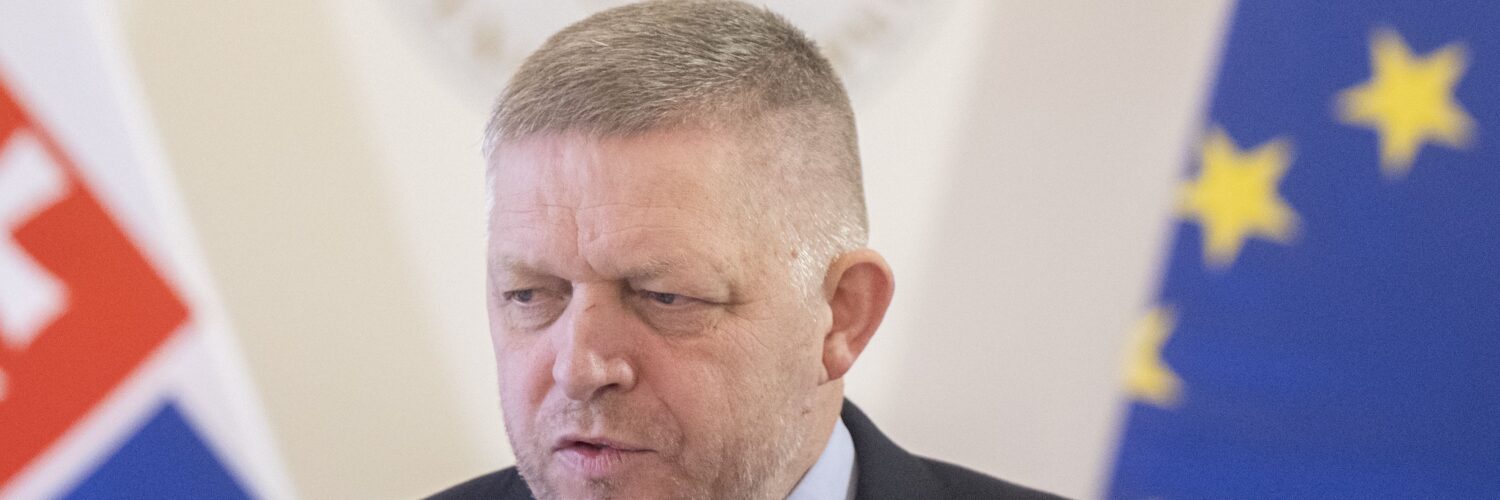 predseda vlády SR Robert Fico (Smer-SD)