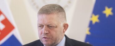 predseda vlády SR Robert Fico (Smer-SD)