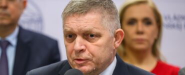 predseda vlády SR Robert Fico (Smer-SD)