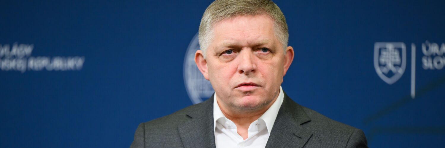 predseda vlády SR Robert Fico (Smer-SD)