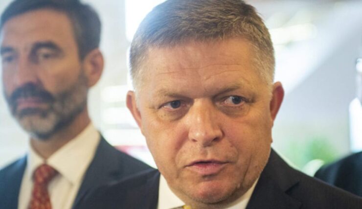 Zľava Juraj Blanár, Robert Fico, Foto: tasr