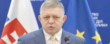 predseda vlády SR Robert Fico (Smer-SD)