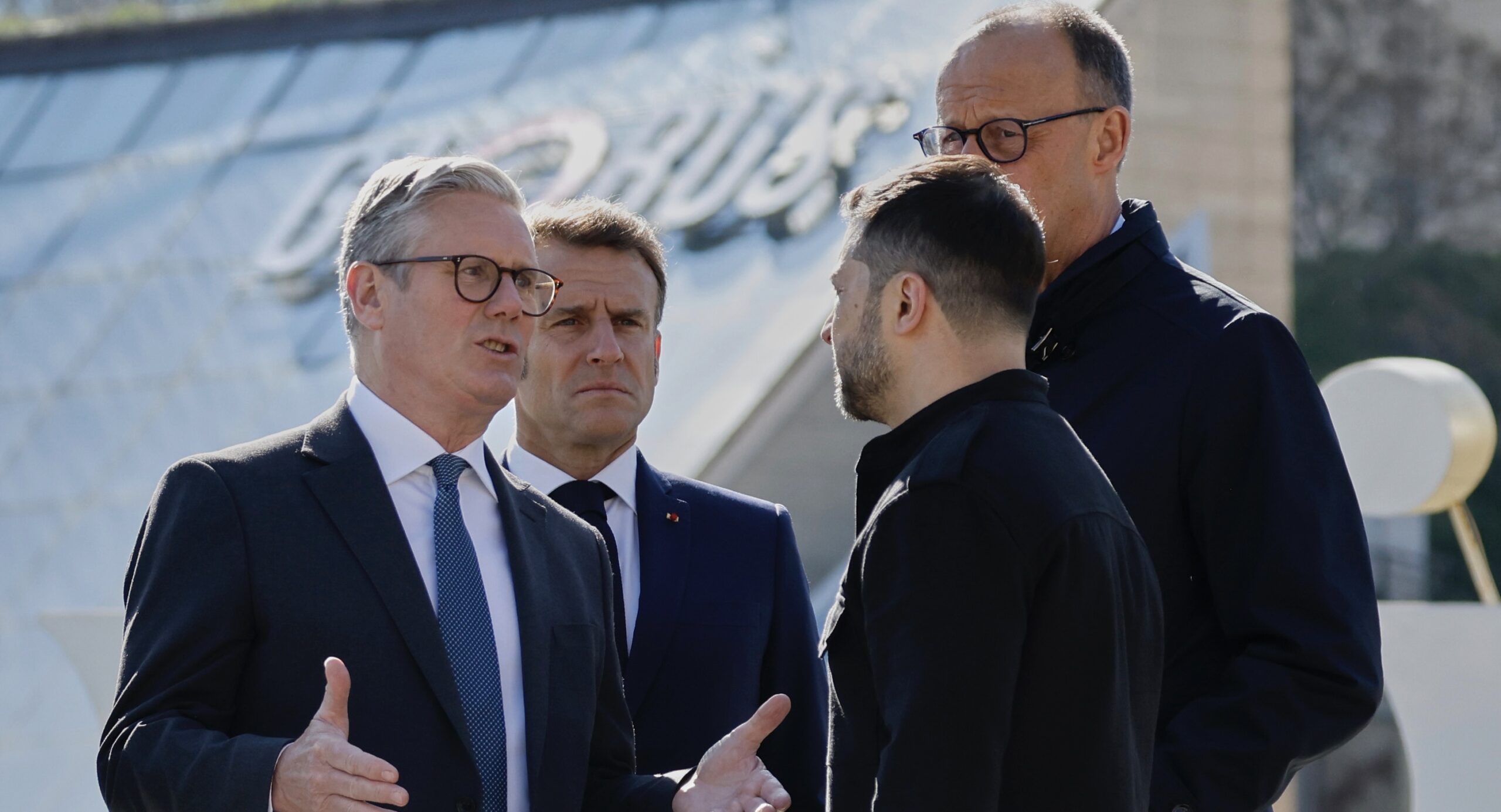 Macron a Merz kritizuj&uacute; Costu za nadviazenie kontaktu s Kremľom, Pobaltie besn&iacute; | Zahraničn&aacute; politika