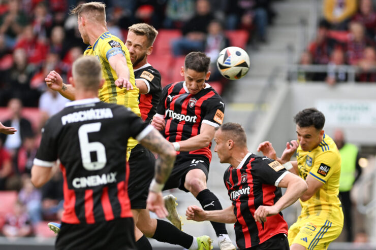 fcspartaktrnava.com