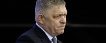 predseda vlády SR Robert Fico (Smer-SD)