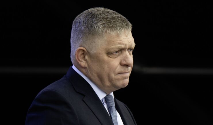 predseda vlády SR Robert Fico (Smer-SD)